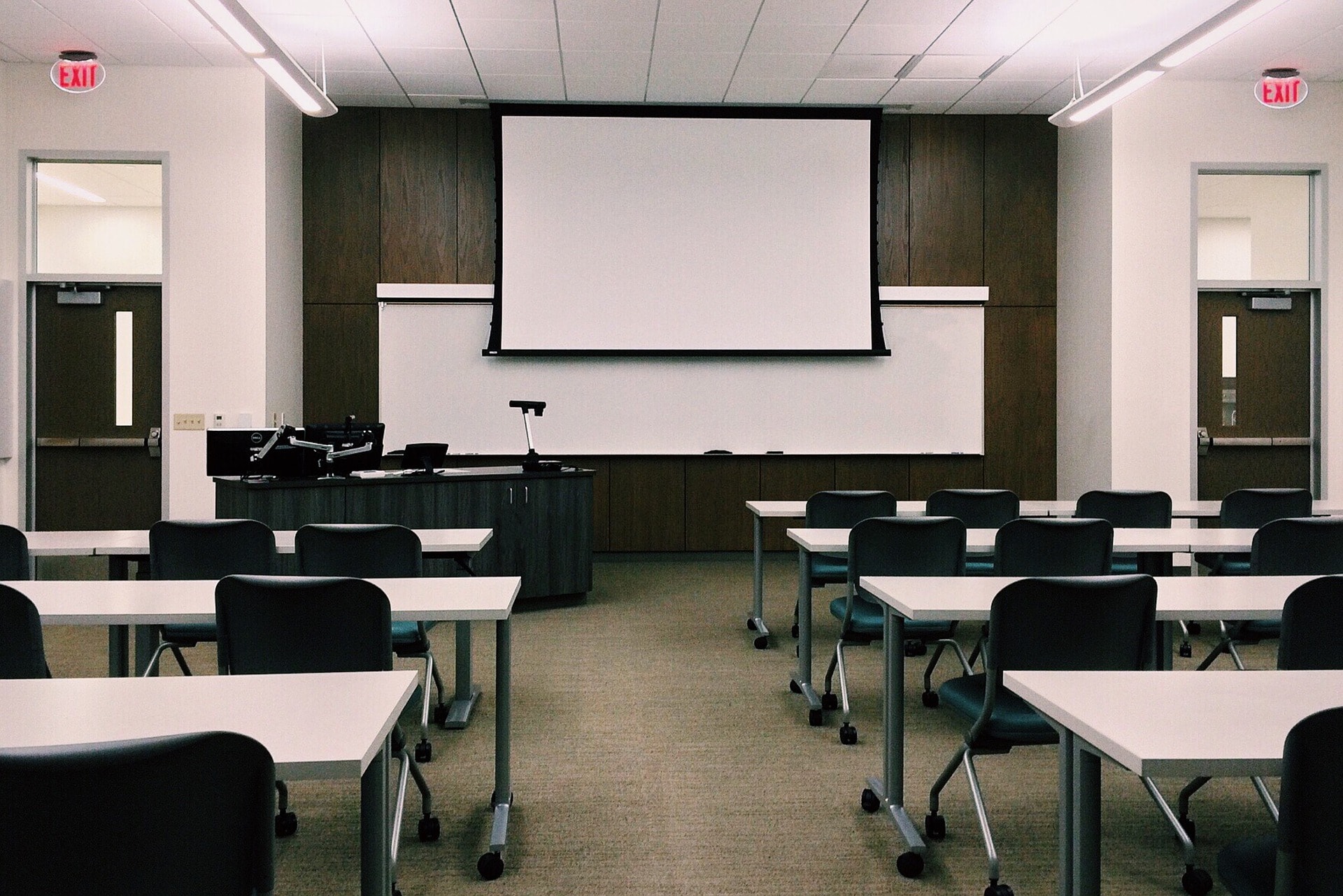 Training rooms, seminar rooms and classrooms for rent in Singapore | We Are  Spaces